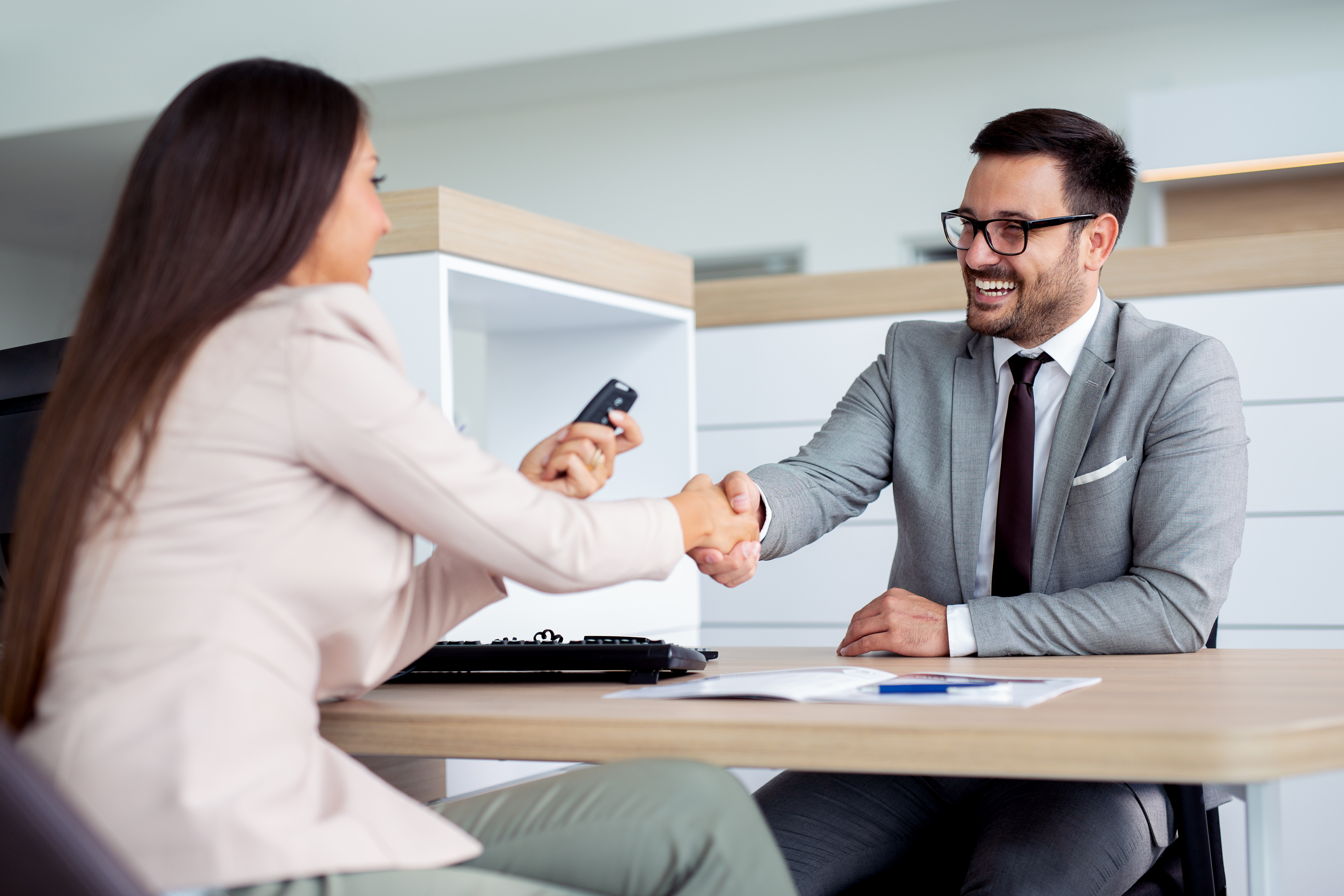 happy-customer-good-service